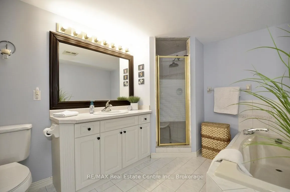 Photo 11 of Unit 1706, 190 Hespeler Road, Cambridge — HOMEH