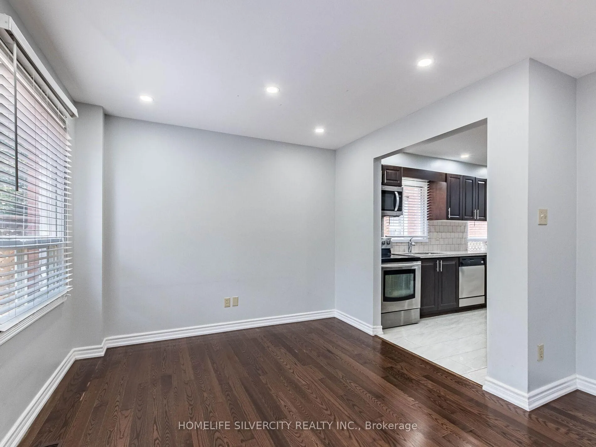 Photo 12 of 30 Castlehill Road, Brampton, Northwood Park — HOMEH