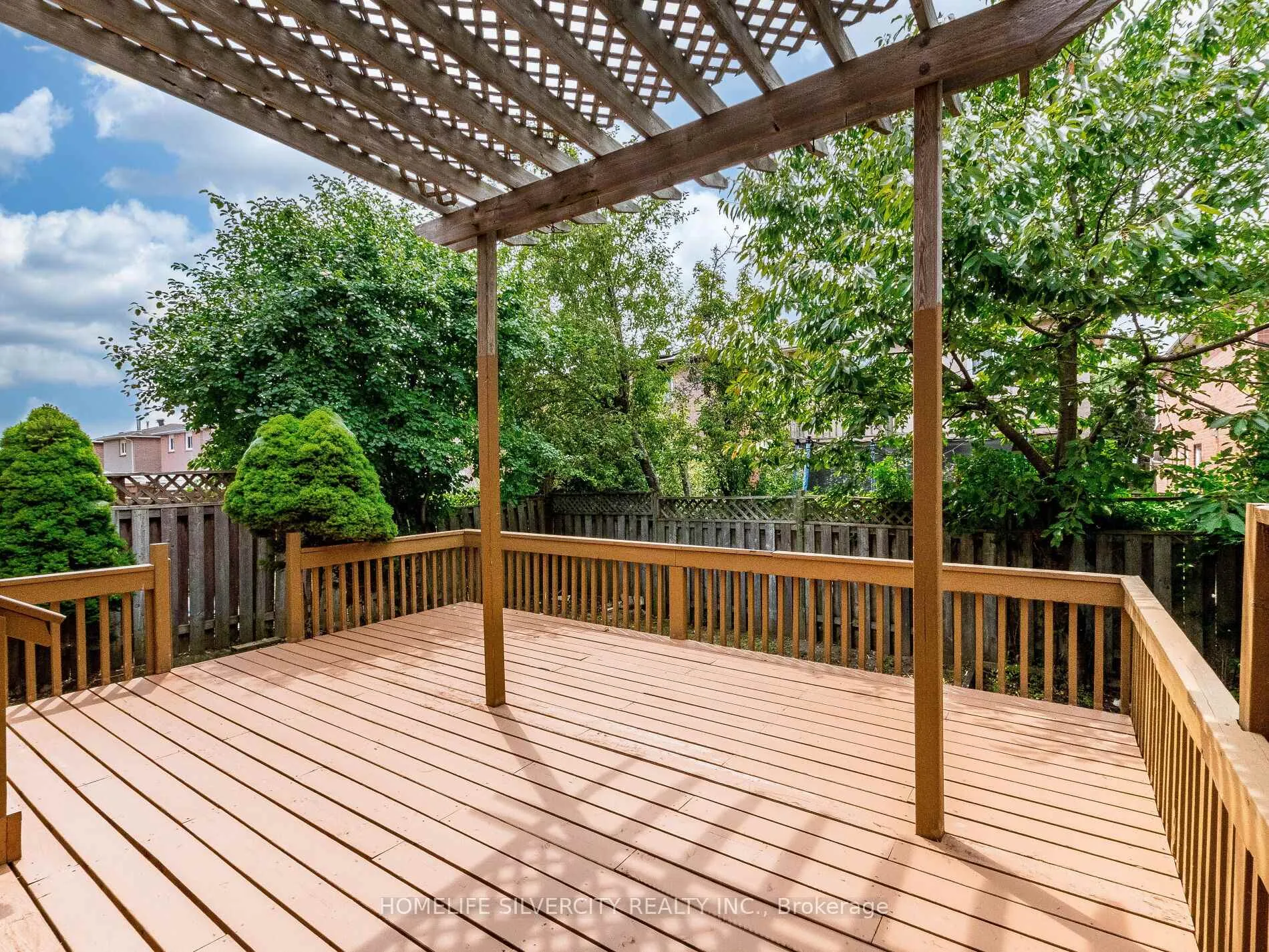 Photo 48 of 30 Castlehill Road, Brampton, Northwood Park — HOMEH