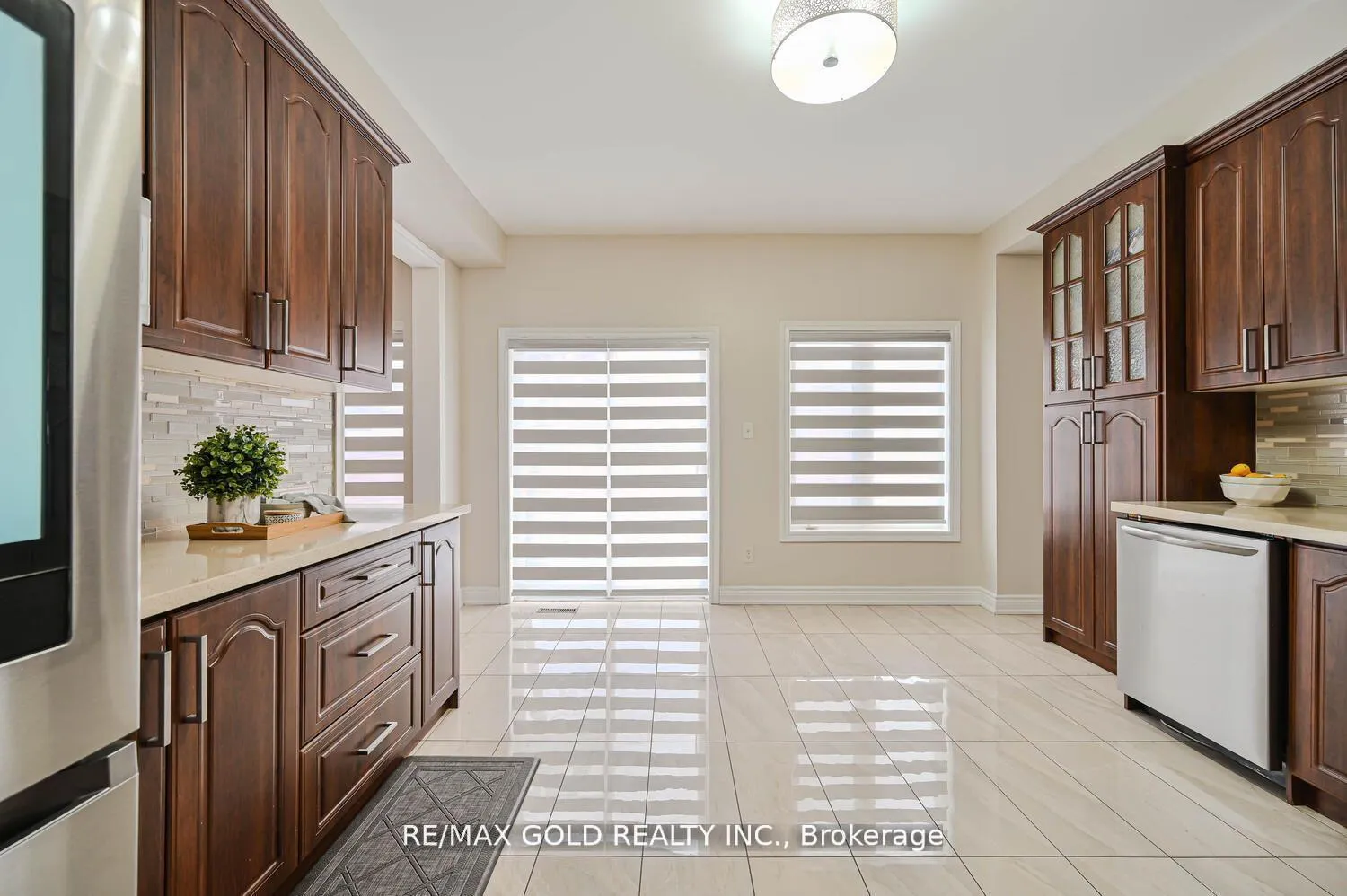 Photo 5 of 37 Redwillow Road, Brampton, Bram East — HOMEH