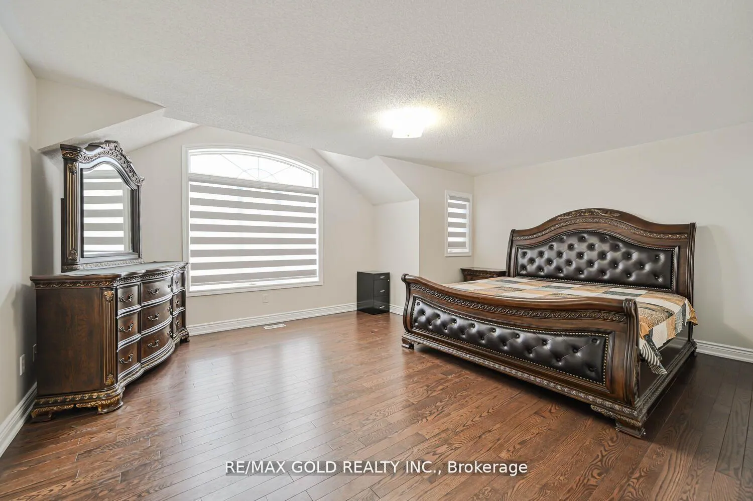 Photo 18 of 37 Redwillow Road, Brampton, Bram East — HOMEH