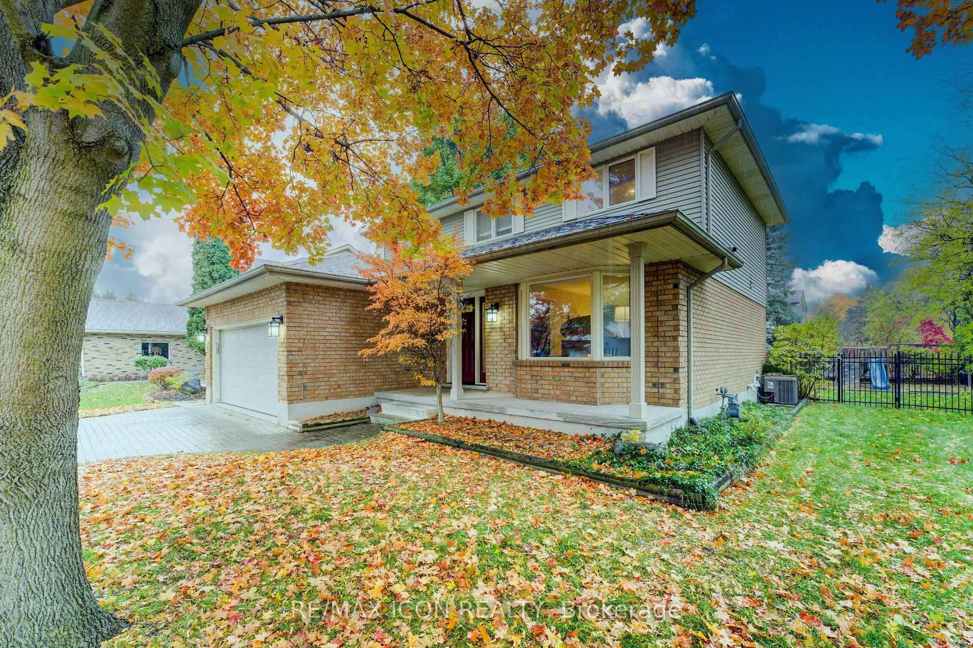 Photo 2 of 2 Dunnington Court, Kitchener — HOMEH