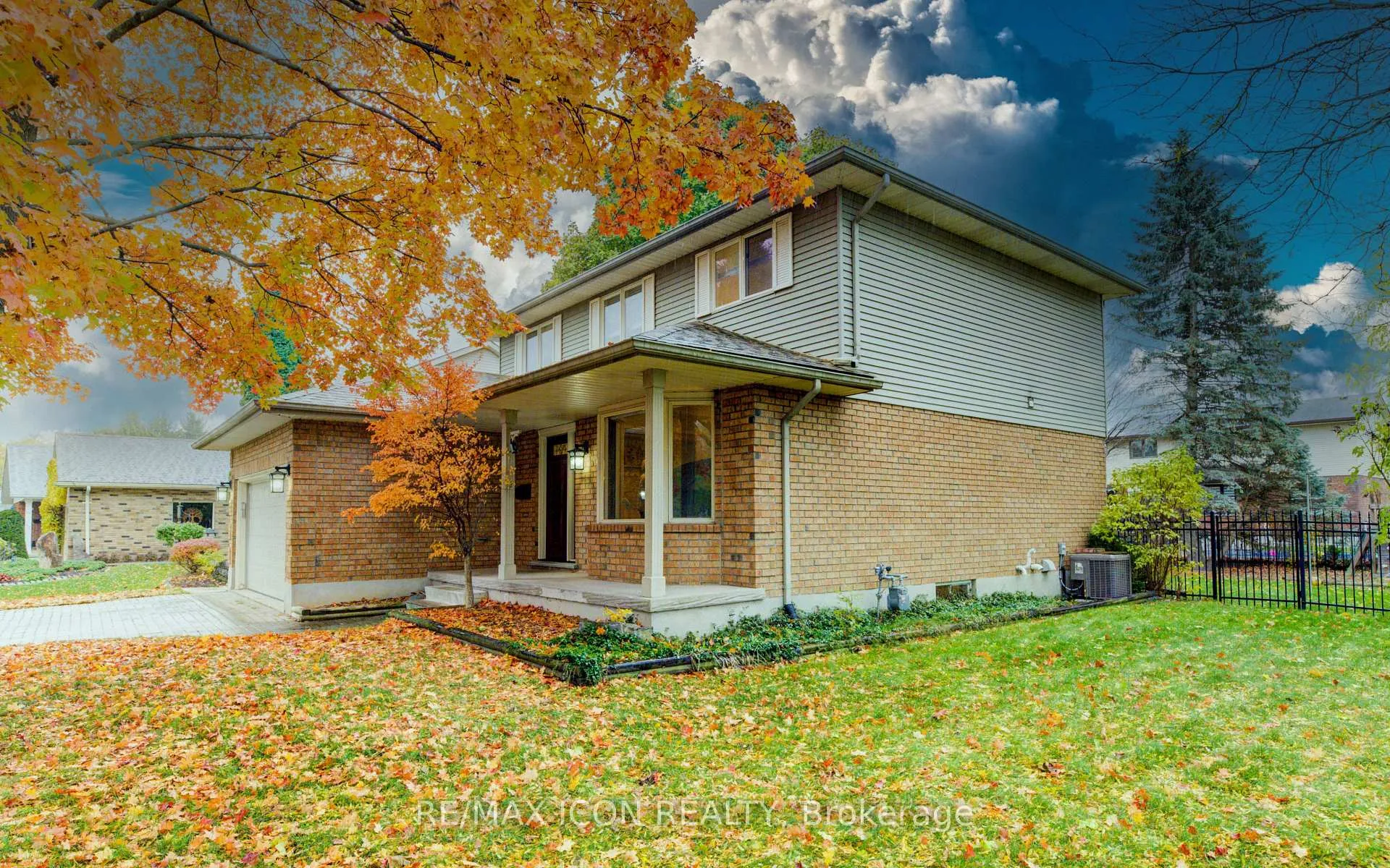 Photo 4 of 2 Dunnington Court, Kitchener — HOMEH