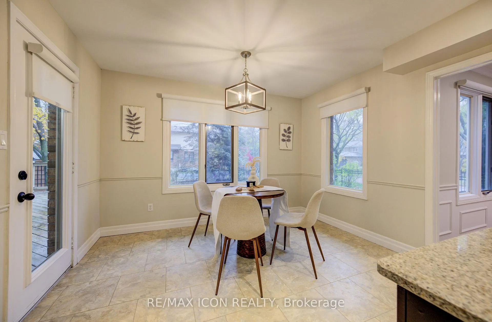 Photo 10 of 2 Dunnington Court, Kitchener — HOMEH