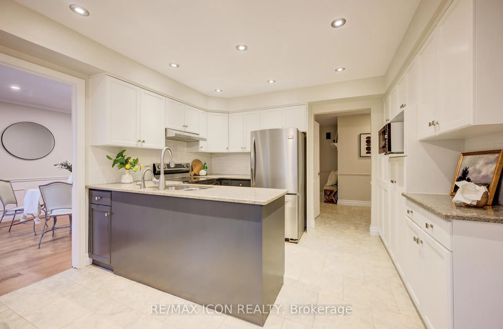 Photo 12 of 2 Dunnington Court, Kitchener — HOMEH