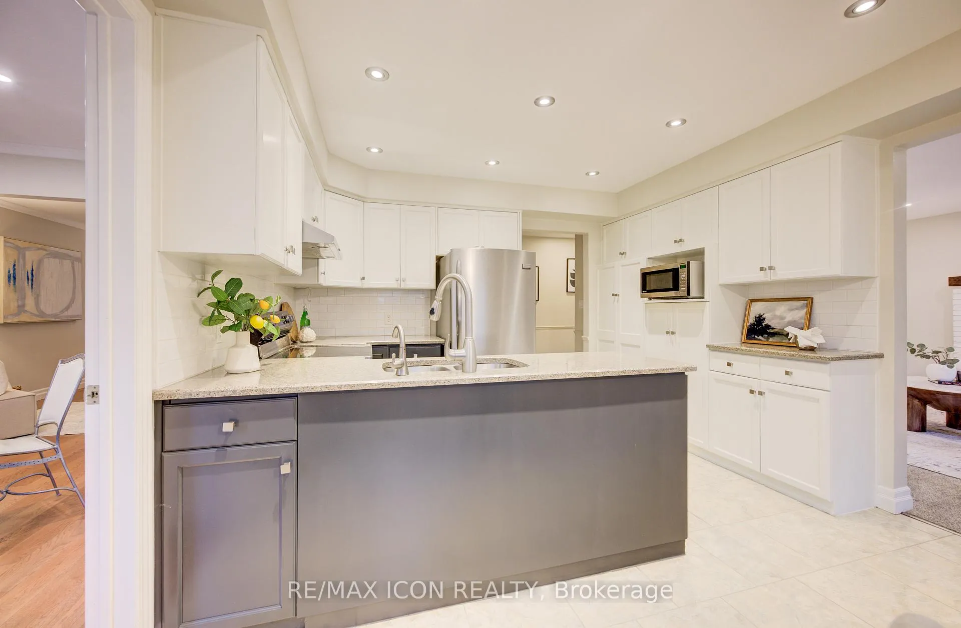 Photo 13 of 2 Dunnington Court, Kitchener — HOMEH