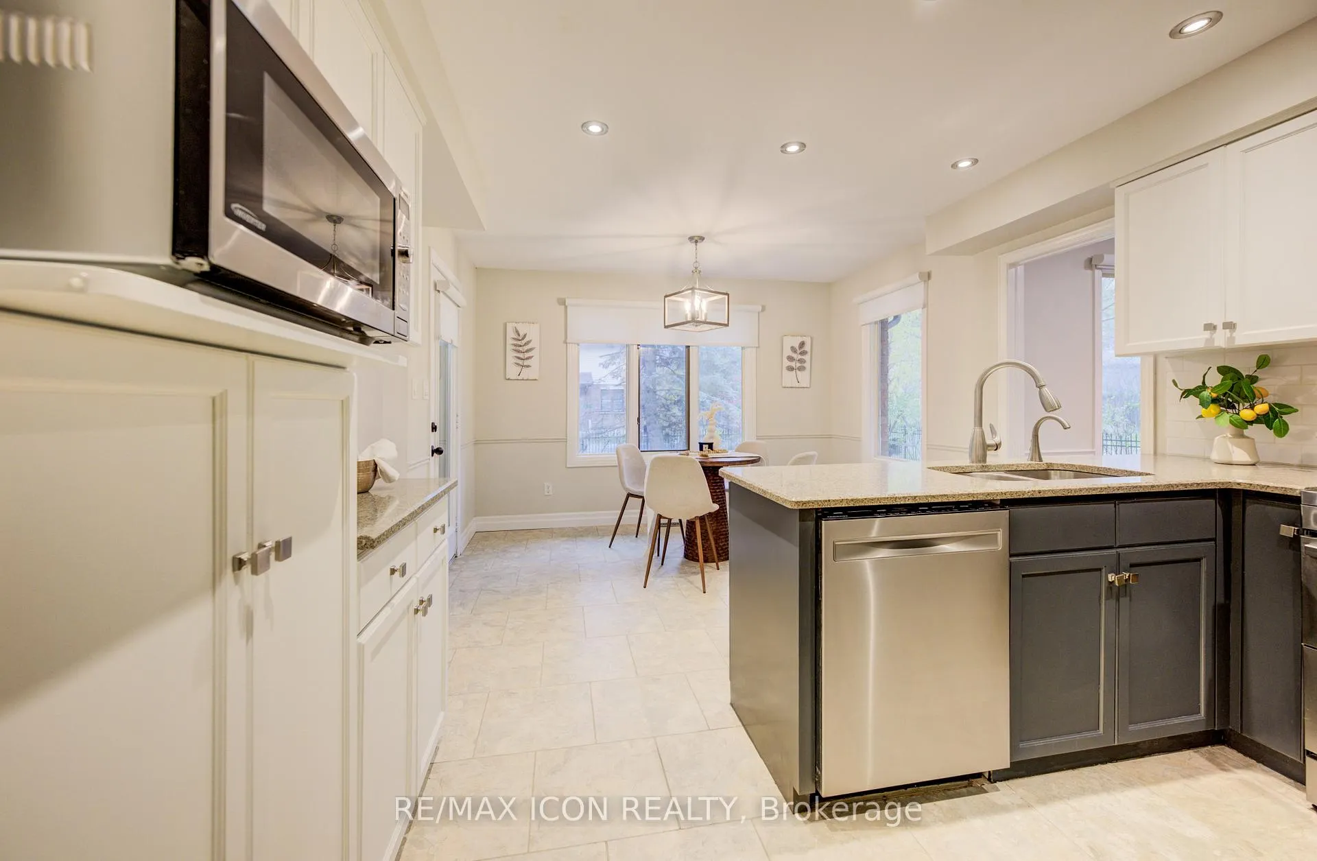 Photo 16 of 2 Dunnington Court, Kitchener — HOMEH