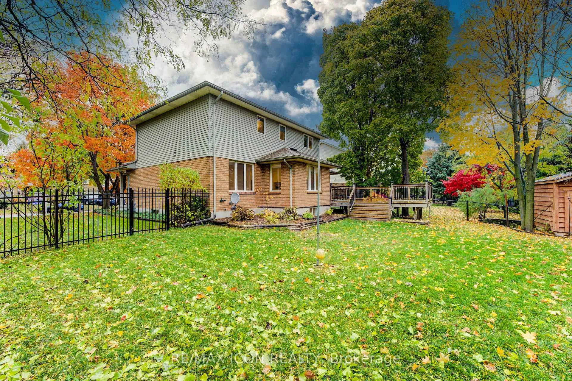 Photo 50 of 2 Dunnington Court, Kitchener — HOMEH