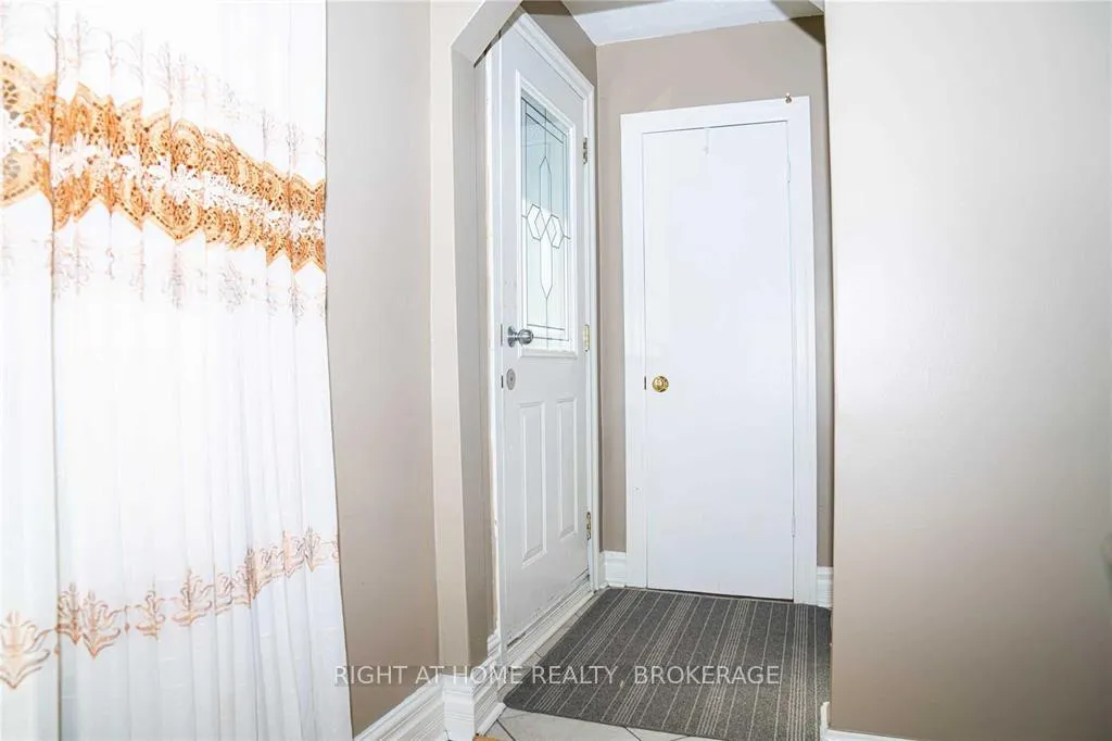 Photo 6 of 68 West 4th Street, Hamilton, Bonnington — HOMEH