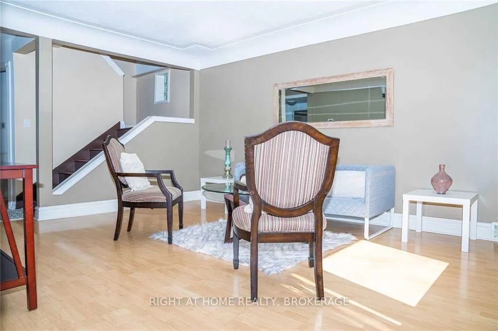 Photo 7 of 68 West 4th Street, Hamilton, Bonnington — HOMEH