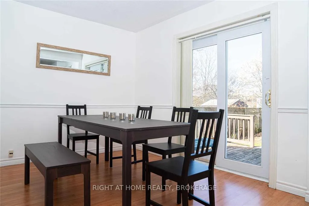 Photo 11 of 68 West 4th Street, Hamilton, Bonnington — HOMEH