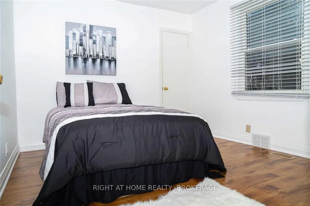 Photo 16 of 68 West 4th Street, Hamilton, Bonnington — HOMEH