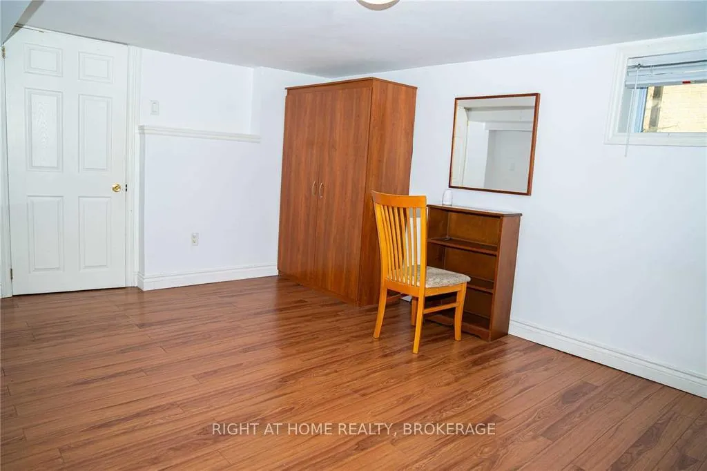 Photo 25 of 68 West 4th Street, Hamilton, Bonnington — HOMEH