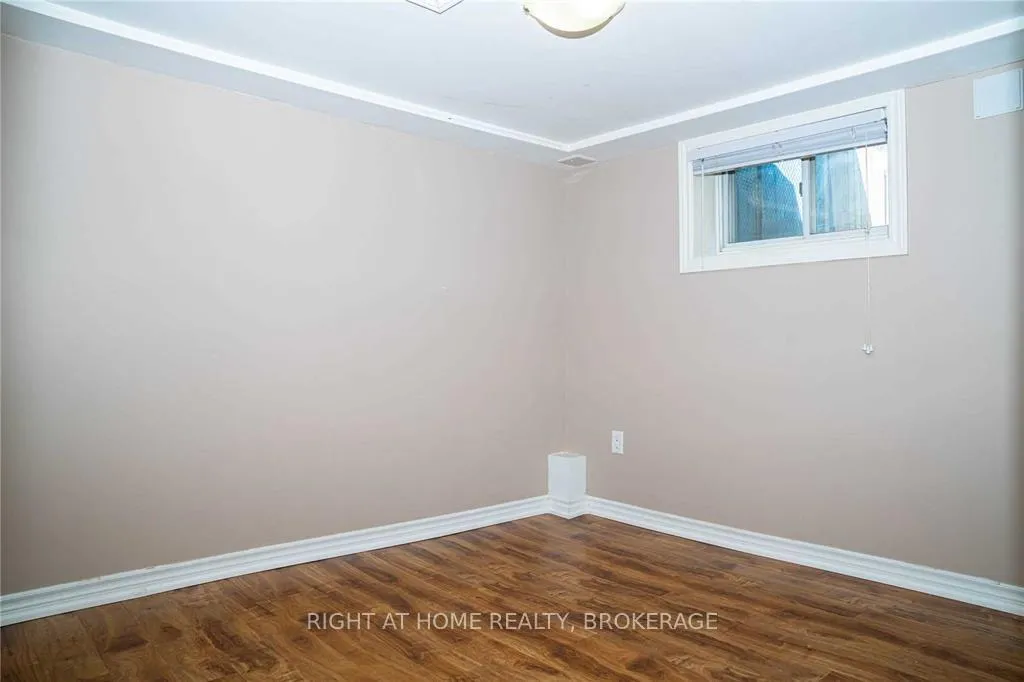 Photo 26 of 68 West 4th Street, Hamilton, Bonnington — HOMEH