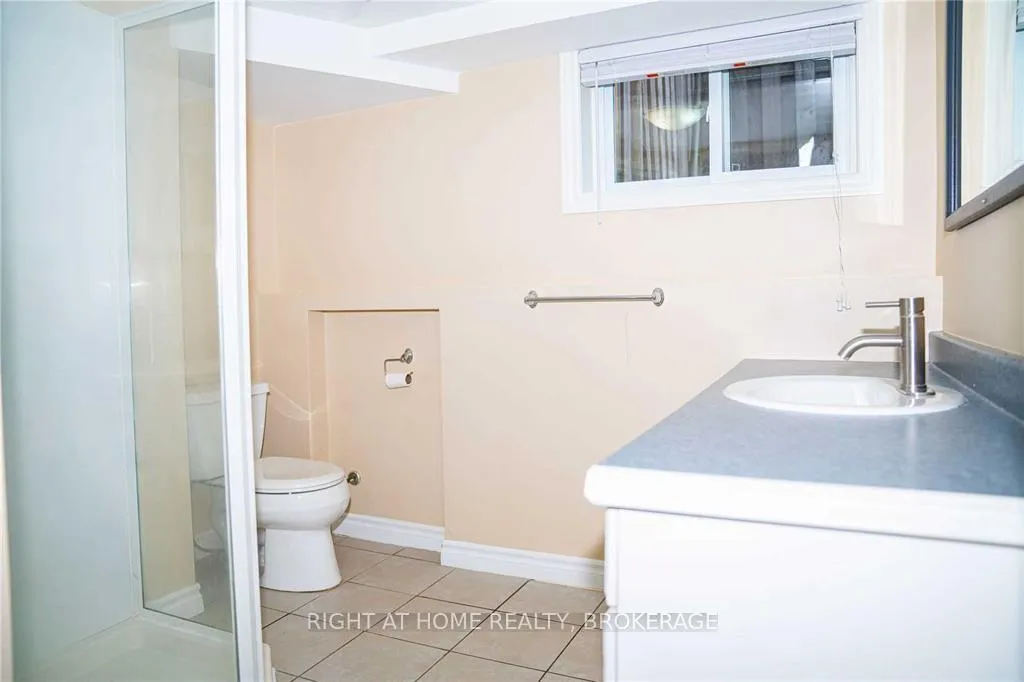 Photo 30 of 68 West 4th Street, Hamilton, Bonnington — HOMEH
