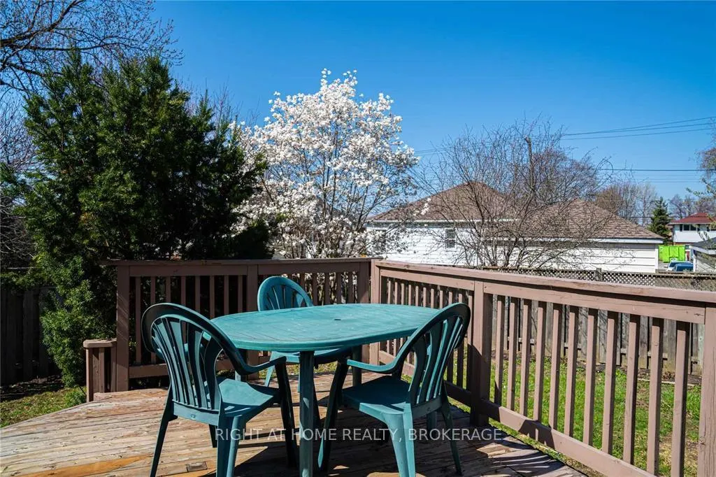Photo 37 of 68 West 4th Street, Hamilton, Bonnington — HOMEH