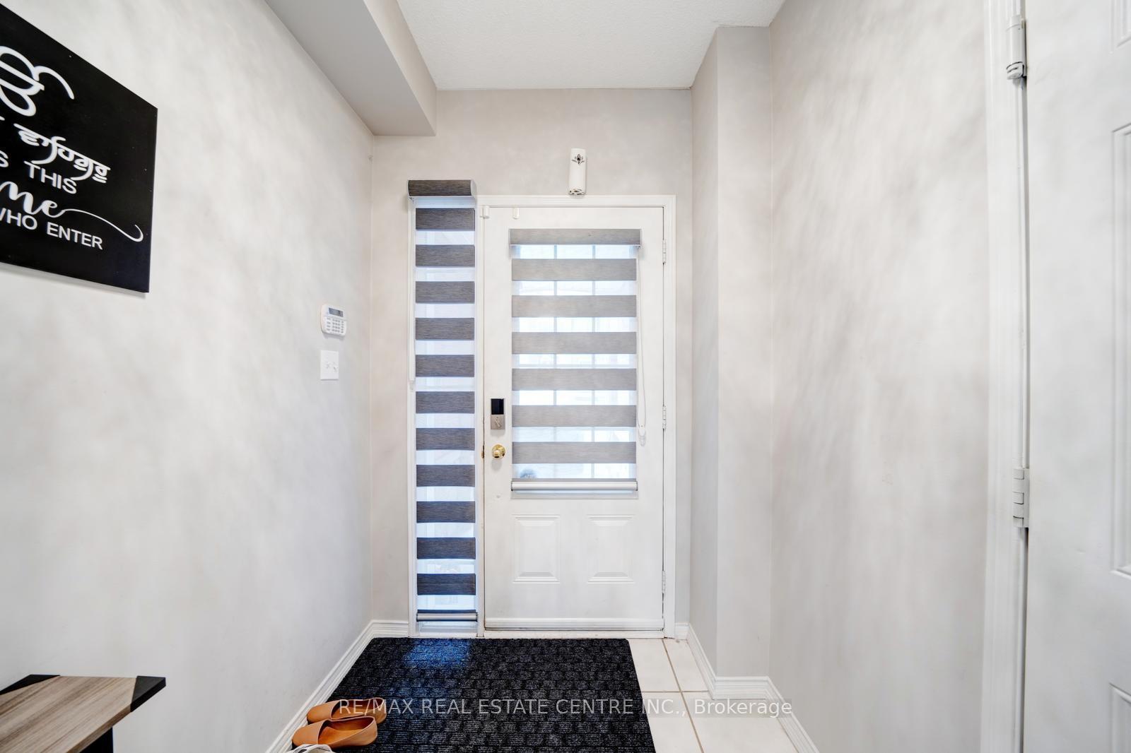 Photo 3 of 553 Rossland Road E, Ajax, Central East — HOMEH
