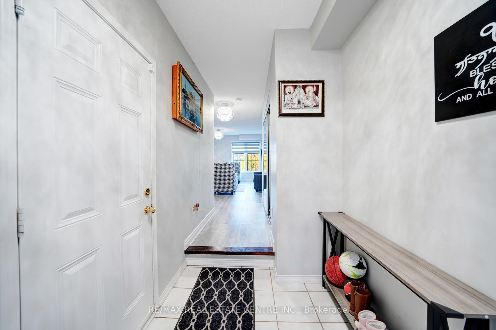 Photo 4 of 553 Rossland Road E, Ajax, Central East — HOMEH