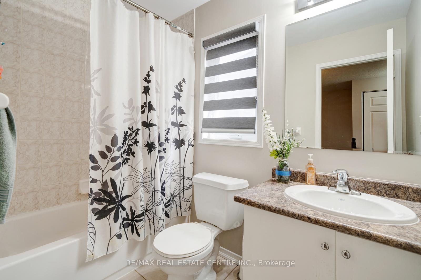 Photo 20 of 553 Rossland Road E, Ajax, Central East — HOMEH