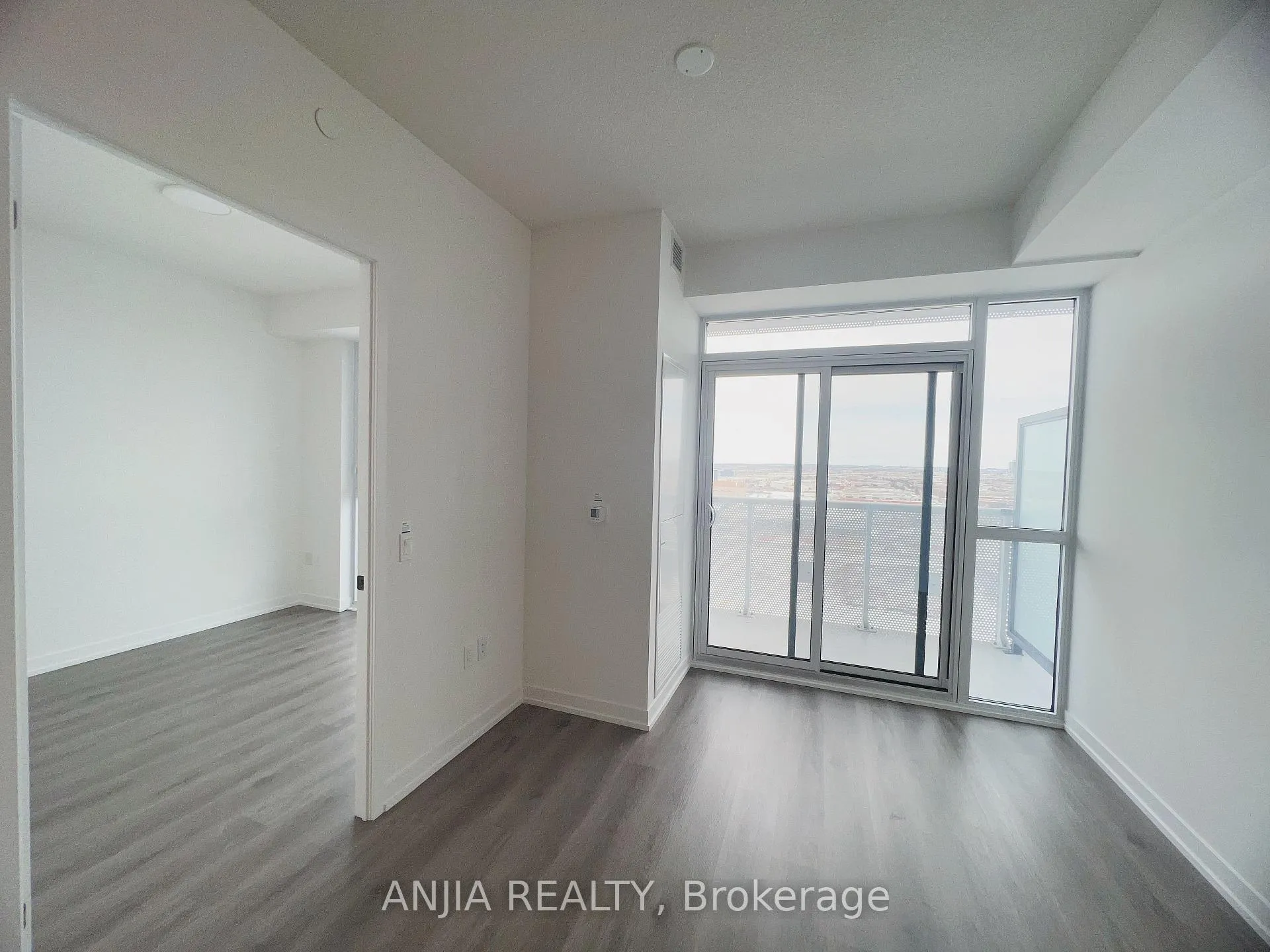 Photo 4 of Unit 1710, 225 Commerce Street, Vaughan, Vaughan Corporate Centre — HOMEH