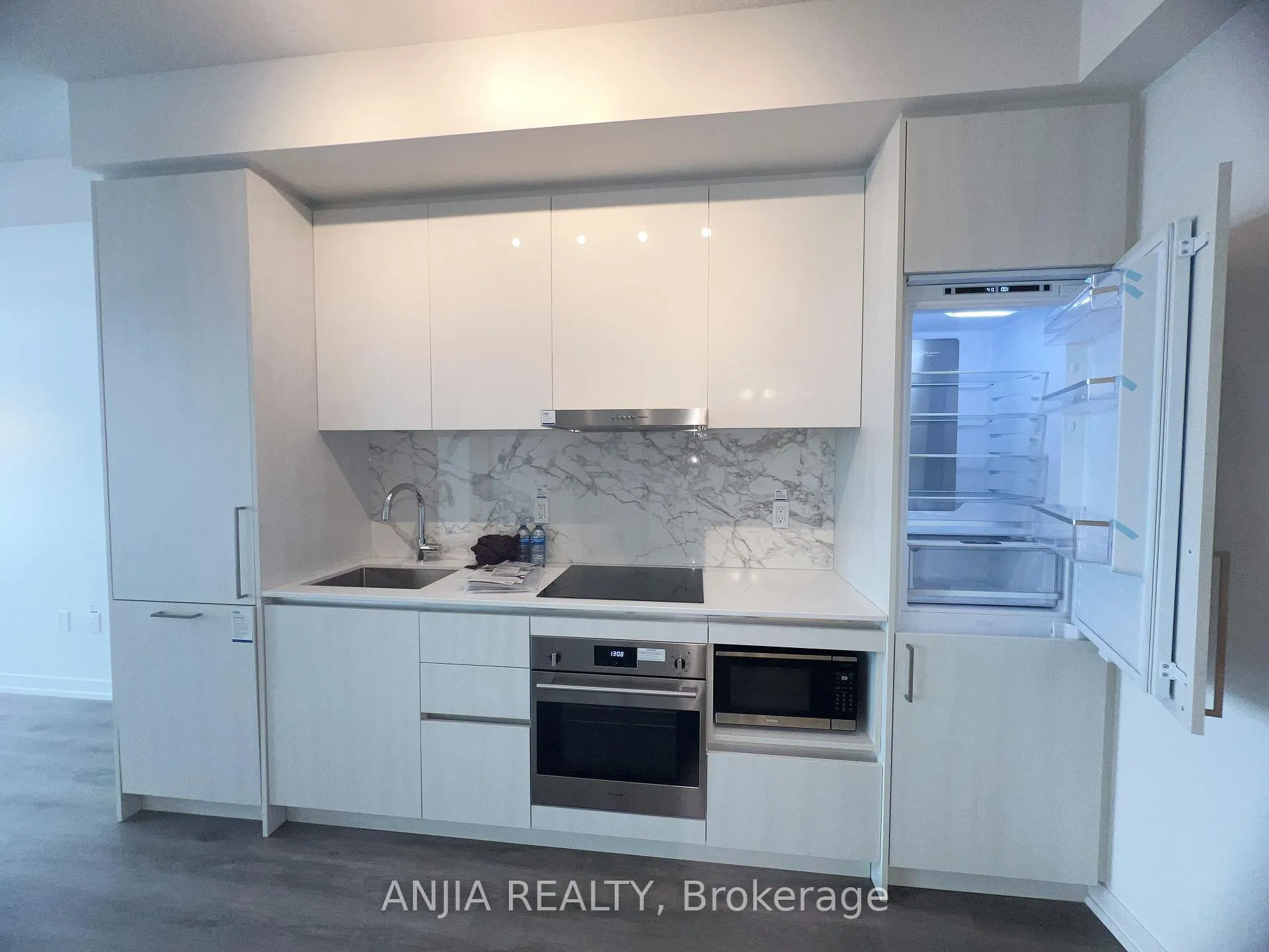Photo 6 of Unit 1710, 225 Commerce Street, Vaughan, Vaughan Corporate Centre — HOMEH