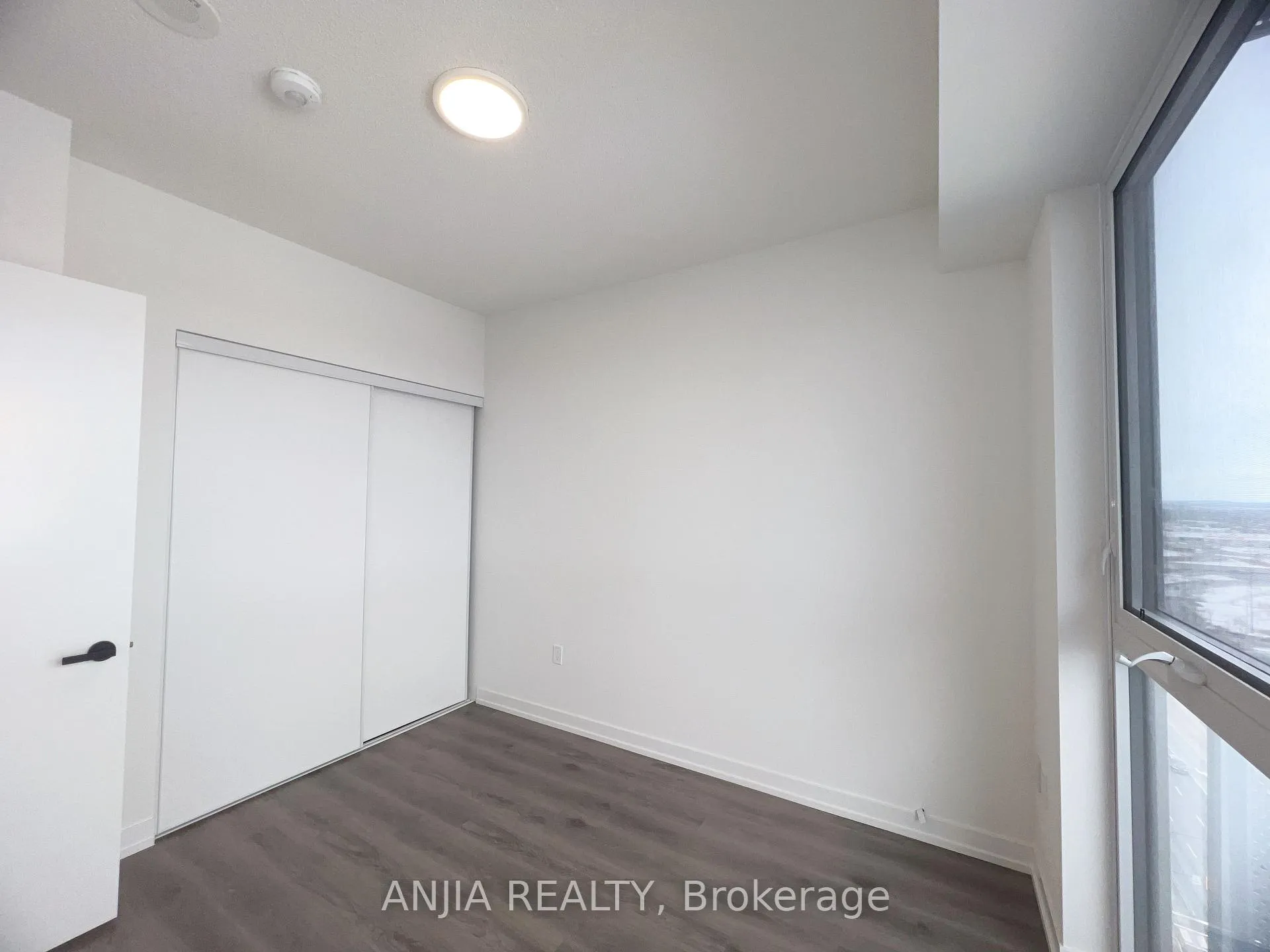 Photo 8 of Unit 1710, 225 Commerce Street, Vaughan, Vaughan Corporate Centre — HOMEH
