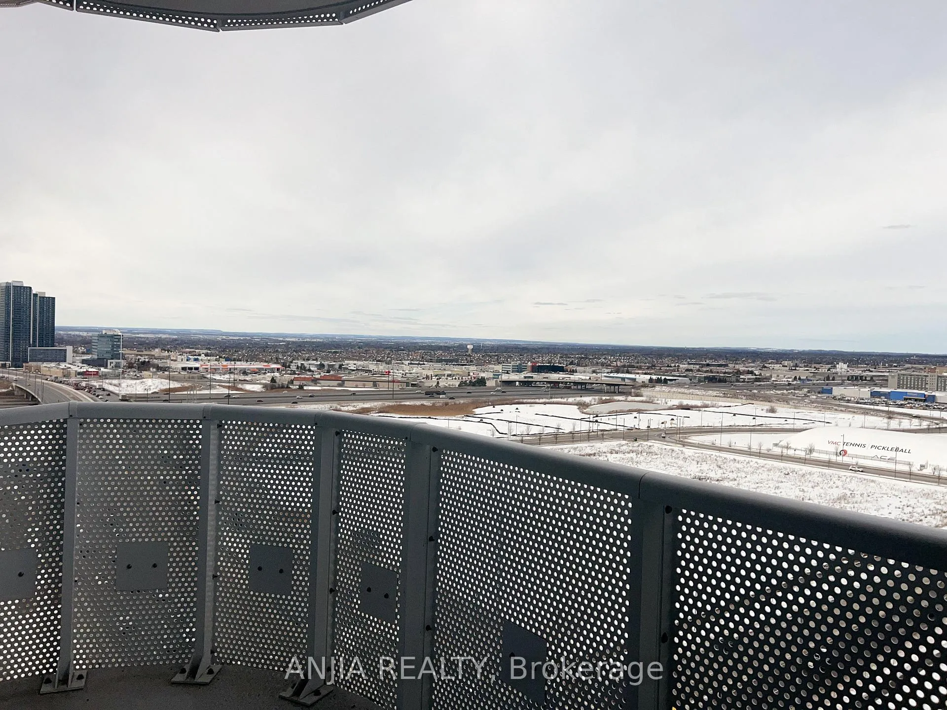Photo 13 of Unit 1710, 225 Commerce Street, Vaughan, Vaughan Corporate Centre — HOMEH