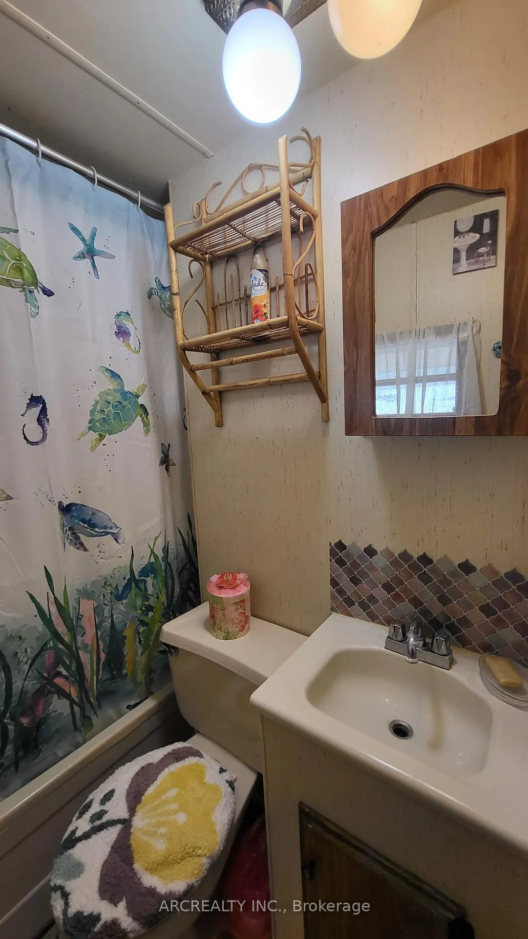 Photo 11 of 7 Cardinal Lane, Georgina, Pefferlaw — HOMEH