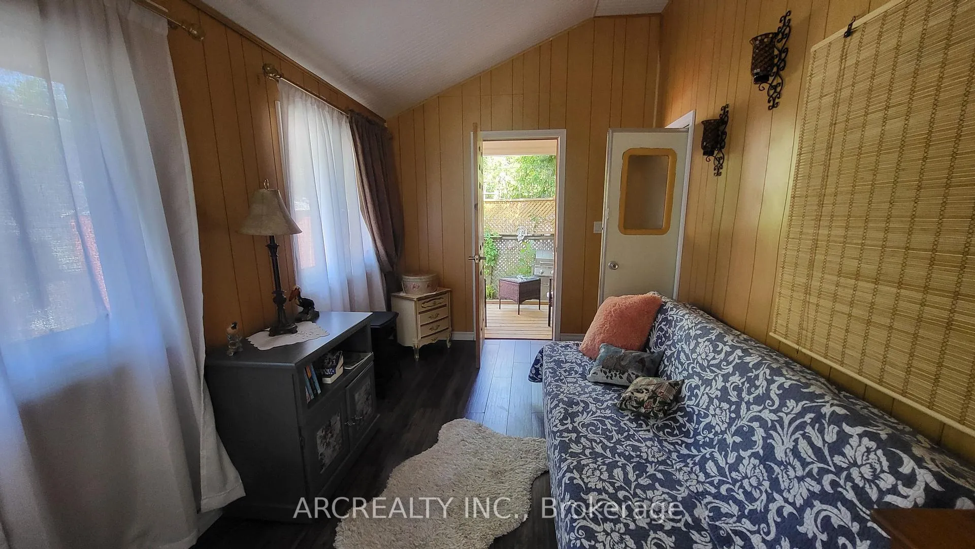 Photo 12 of 7 Cardinal Lane, Georgina, Pefferlaw — HOMEH