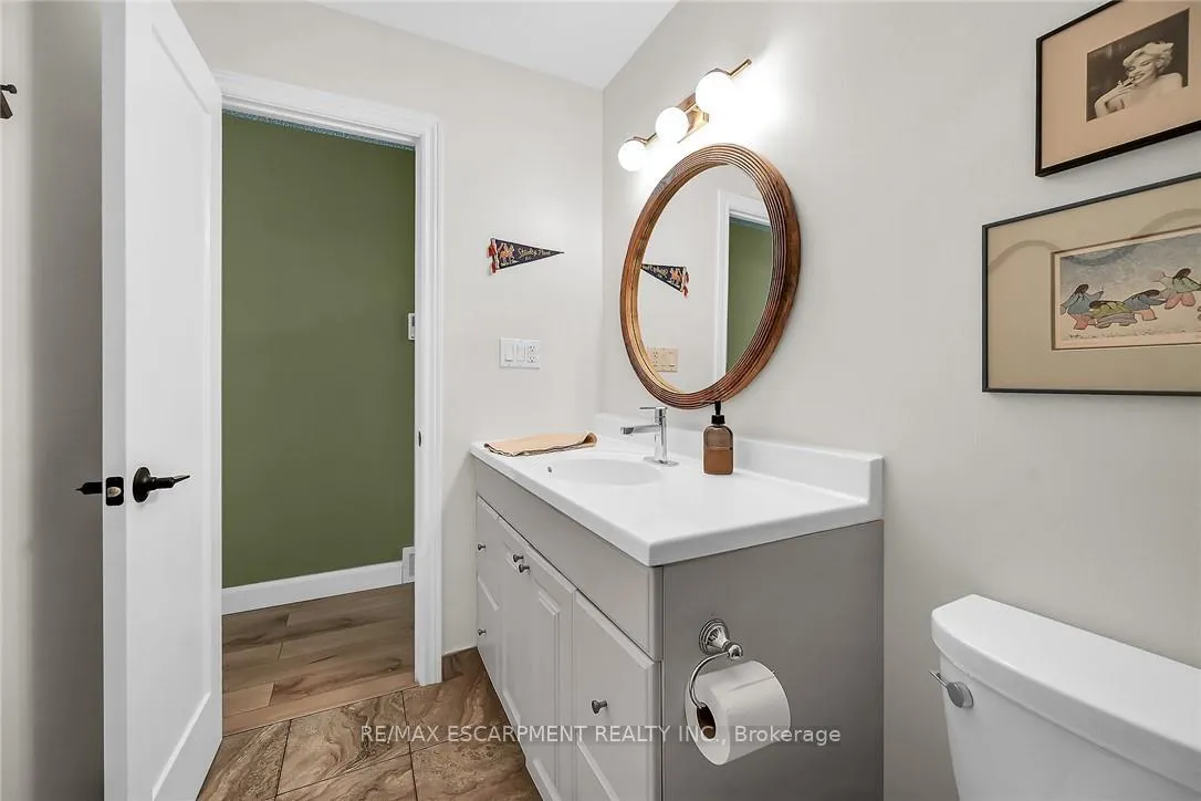 Photo 19 of 158 Wendover Drive, Hamilton, Fessenden — HOMEH