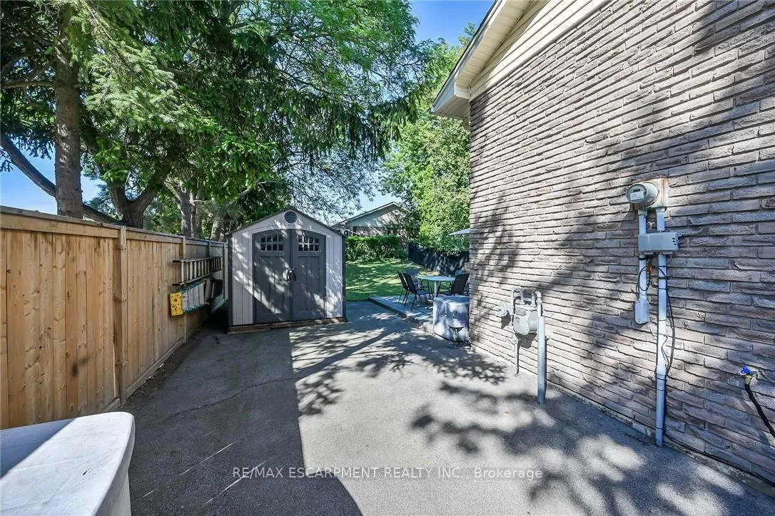 Photo 28 of 158 Wendover Drive, Hamilton, Fessenden — HOMEH