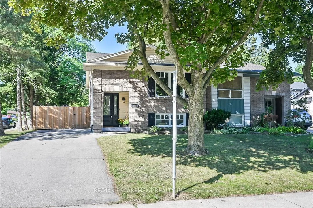 Photo 35 of 158 Wendover Drive, Hamilton, Fessenden — HOMEH