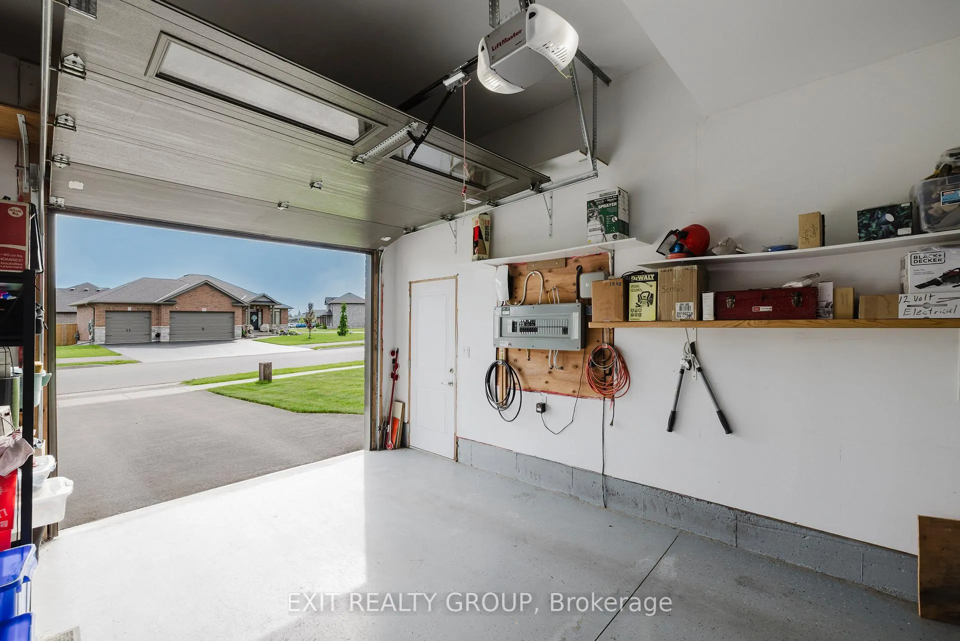Photo 28 of 53 Hampton Ridge Drive, Belleville, Belleville Ward — HOMEH