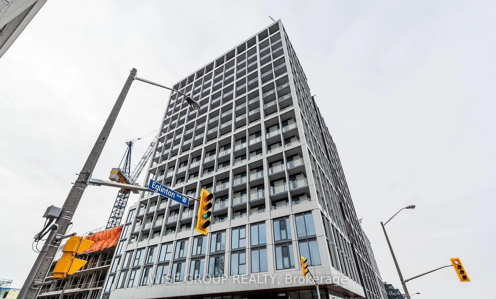 Front of Unit 1003, 2020 Bathurst Street