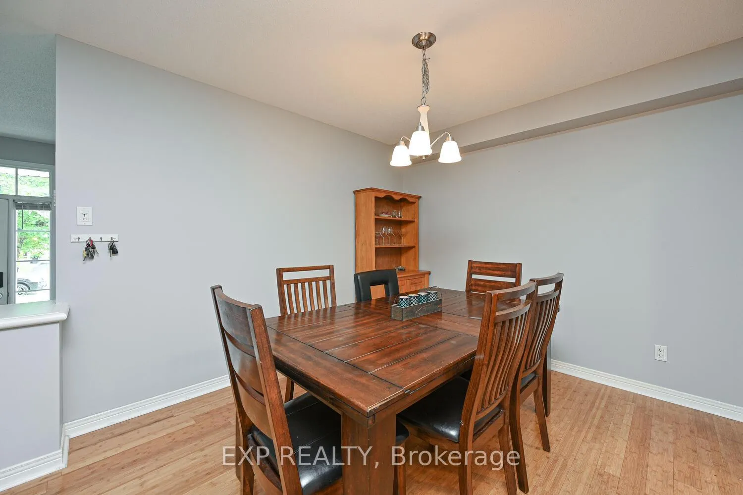 Photo 19 of 677 Wildshore Crescent, Ottawa — HOMEH