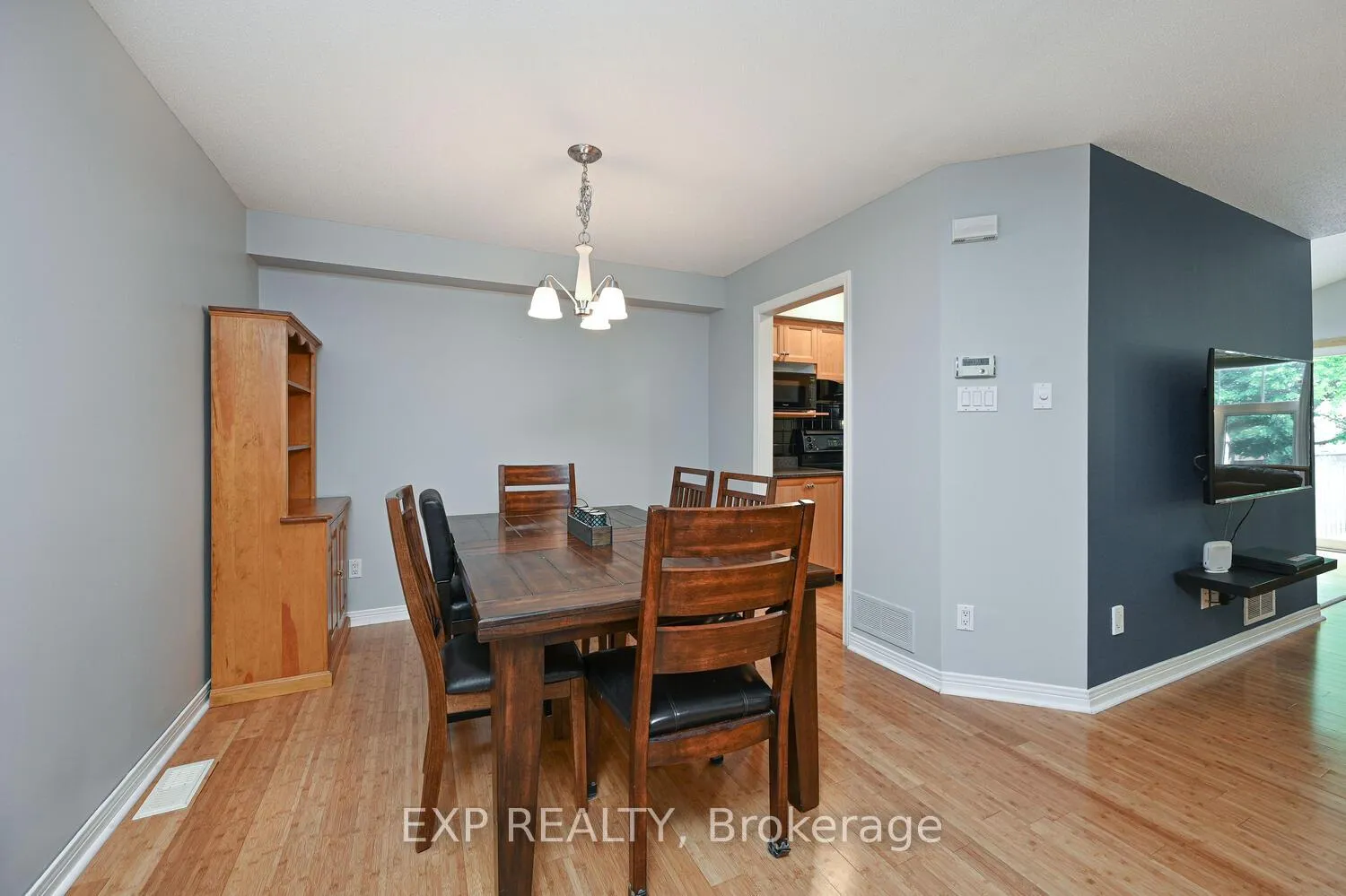 Photo 20 of 677 Wildshore Crescent, Ottawa — HOMEH