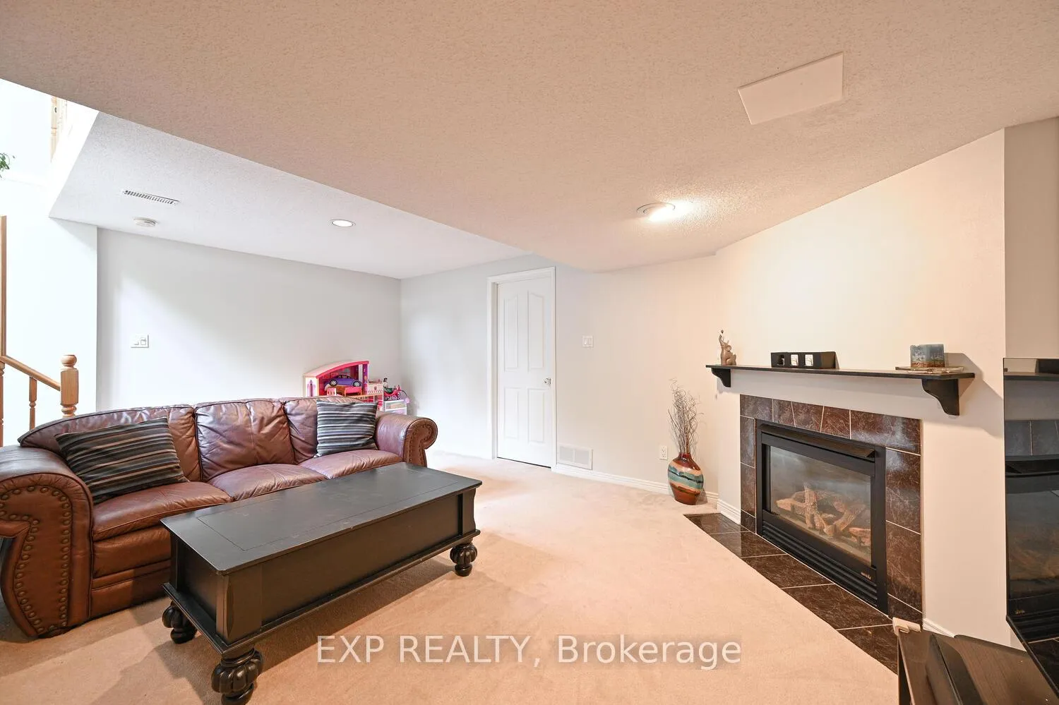 Photo 32 of 677 Wildshore Crescent, Ottawa — HOMEH