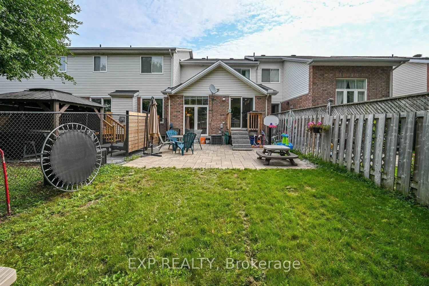 Photo 35 of 677 Wildshore Crescent, Ottawa — HOMEH