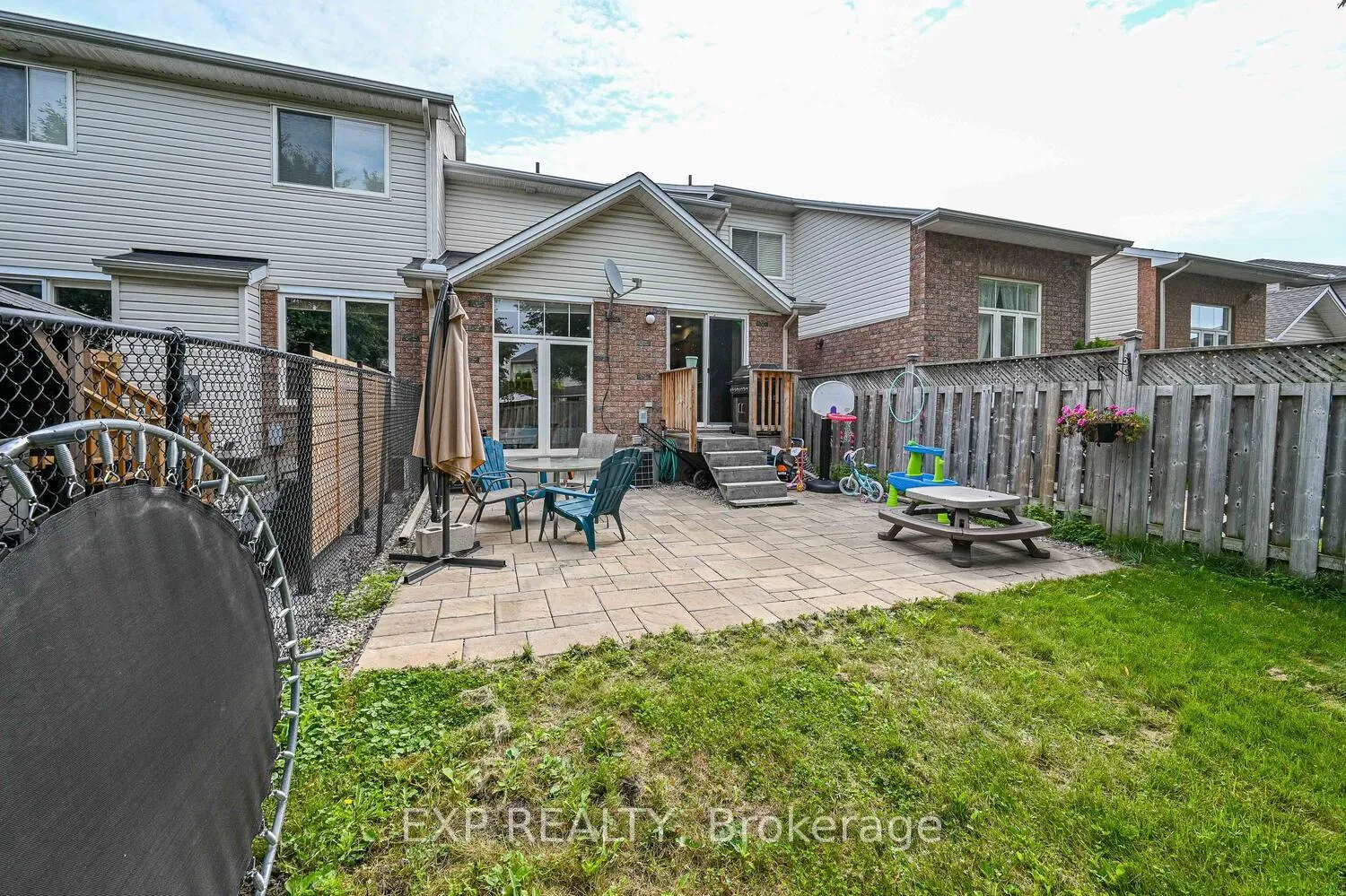 Photo 36 of 677 Wildshore Crescent, Ottawa — HOMEH