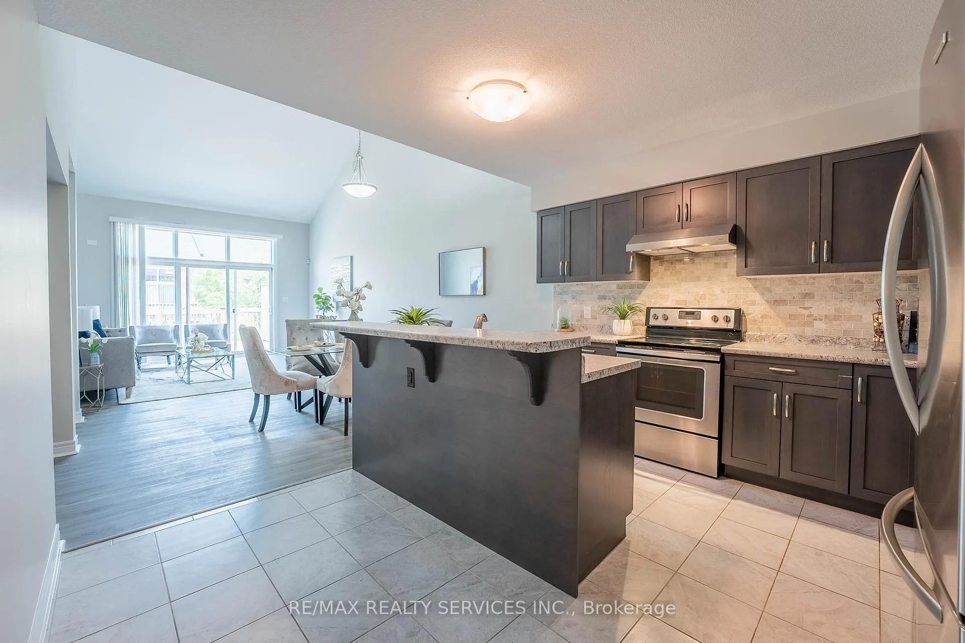 Photo 6 of 7619 Green Vista Gate, Niagara Falls, Oldfield — HOMEH
