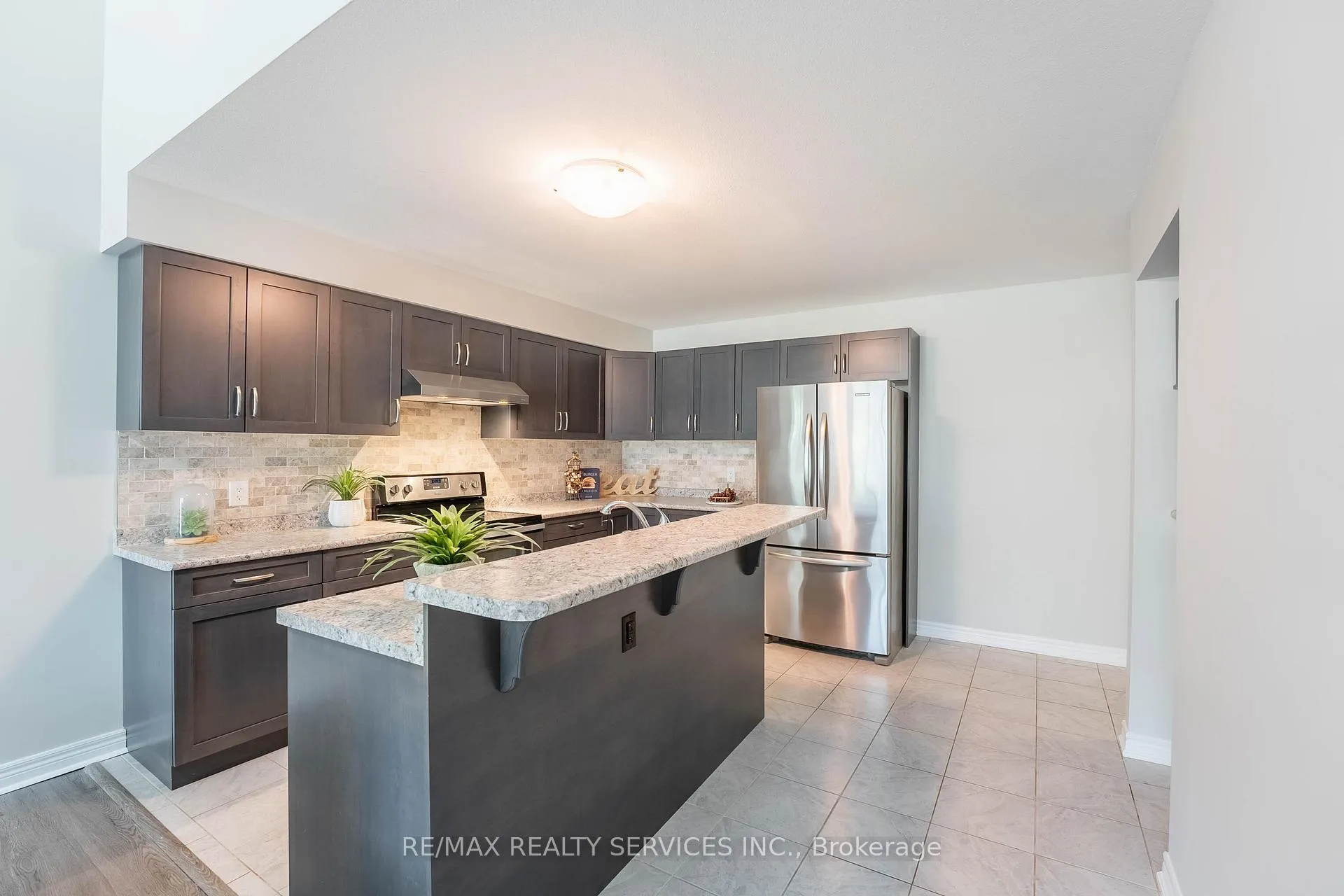 Photo 7 of 7619 Green Vista Gate, Niagara Falls, Oldfield — HOMEH