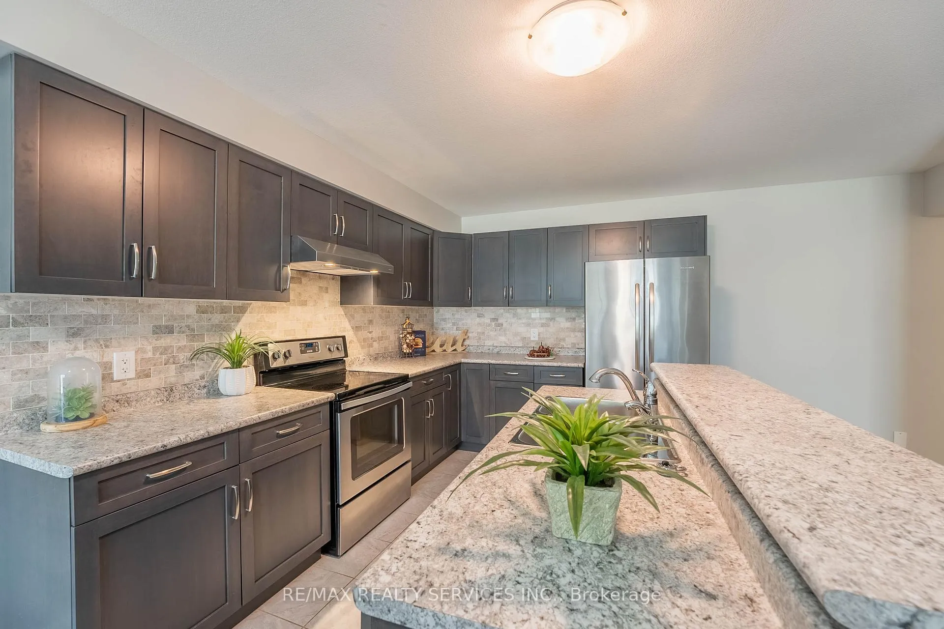 Photo 8 of 7619 Green Vista Gate, Niagara Falls, Oldfield — HOMEH