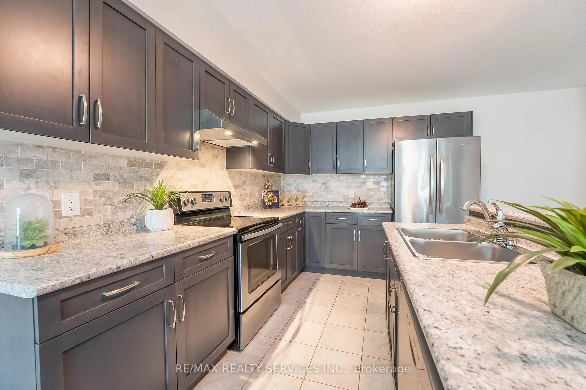 Photo 9 of 7619 Green Vista Gate, Niagara Falls, Oldfield — HOMEH