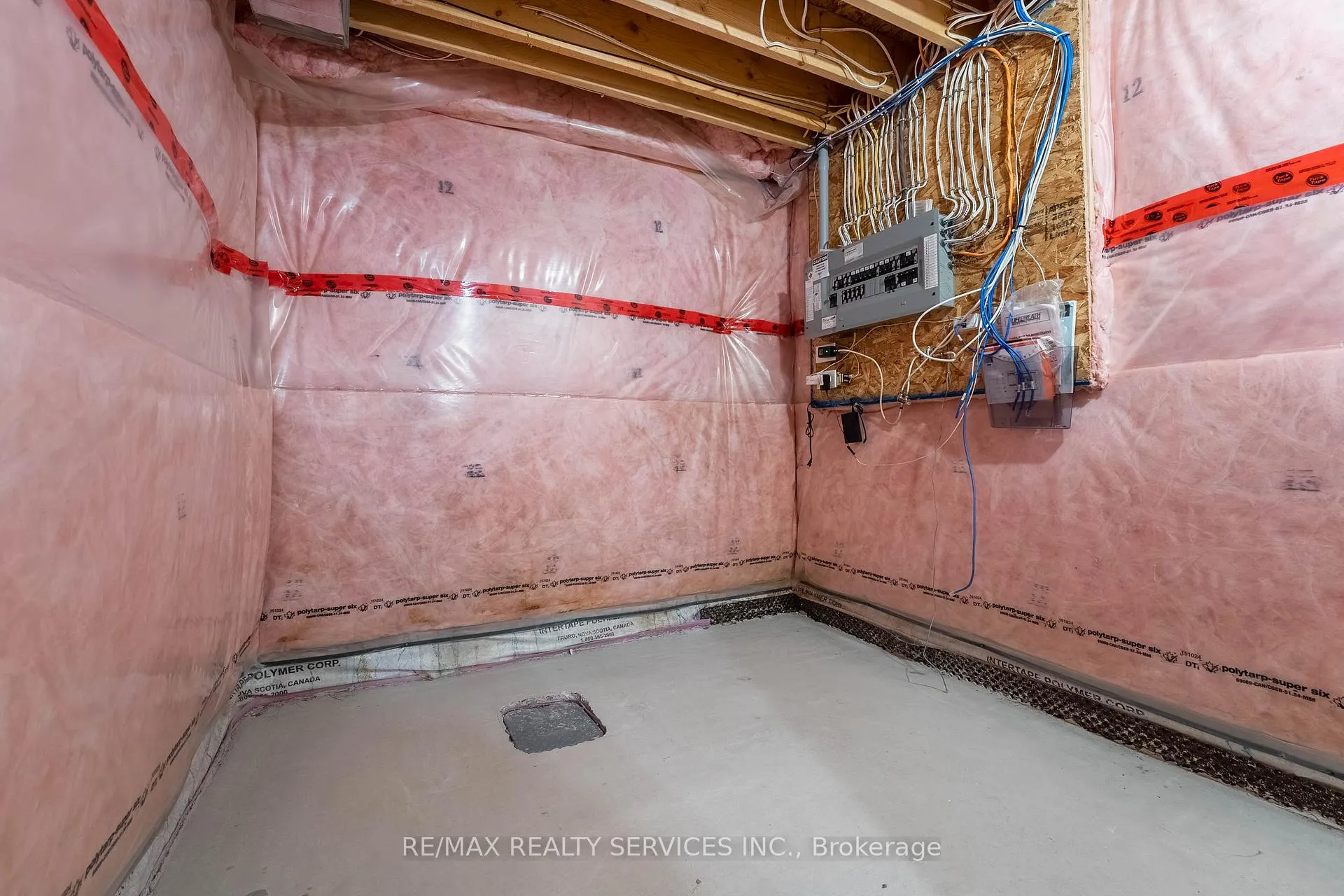 Photo 33 of 7619 Green Vista Gate, Niagara Falls, Oldfield — HOMEH