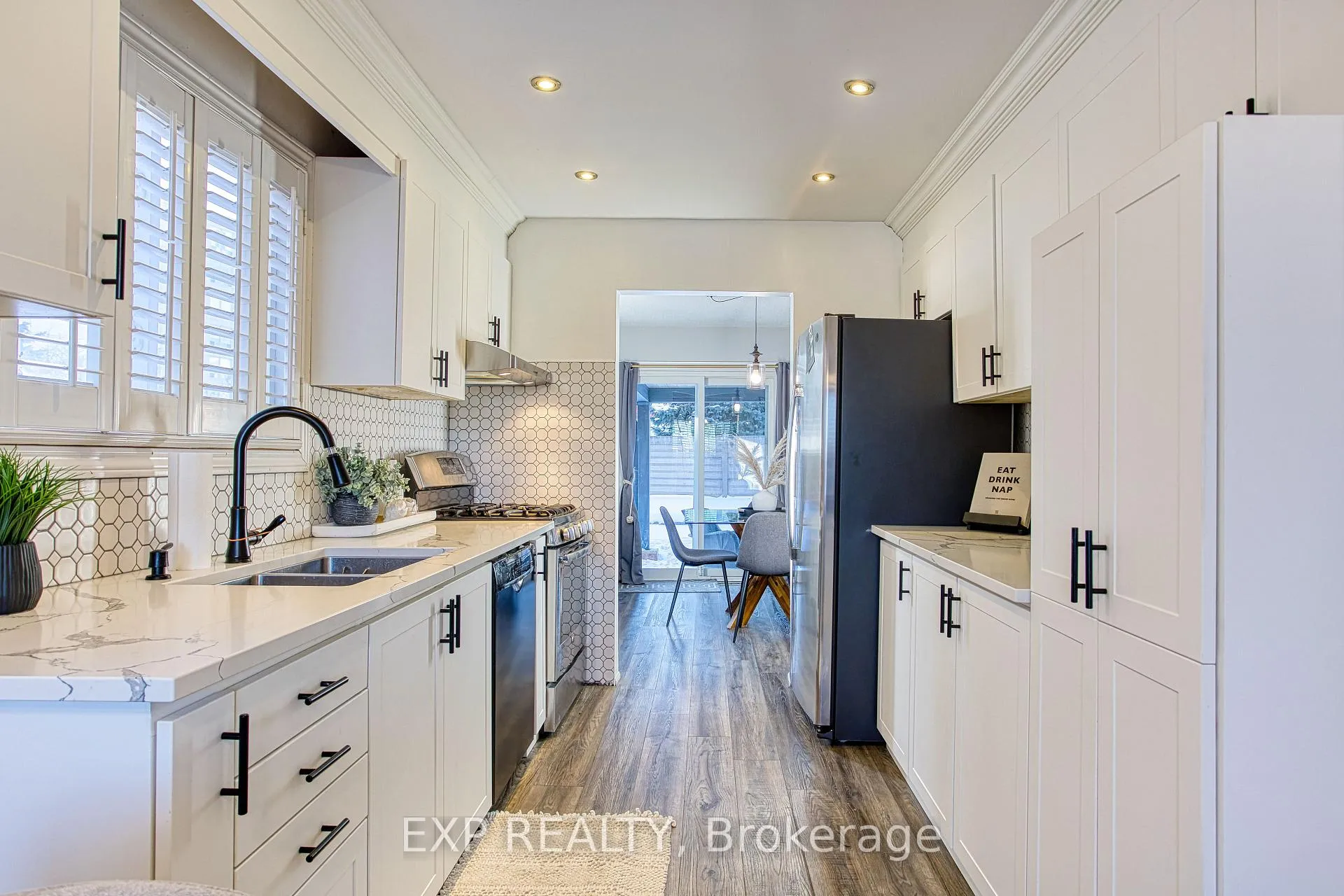 Photo 6 of 39 Regis Court, Hamilton, Stoney Creek — HOMEH