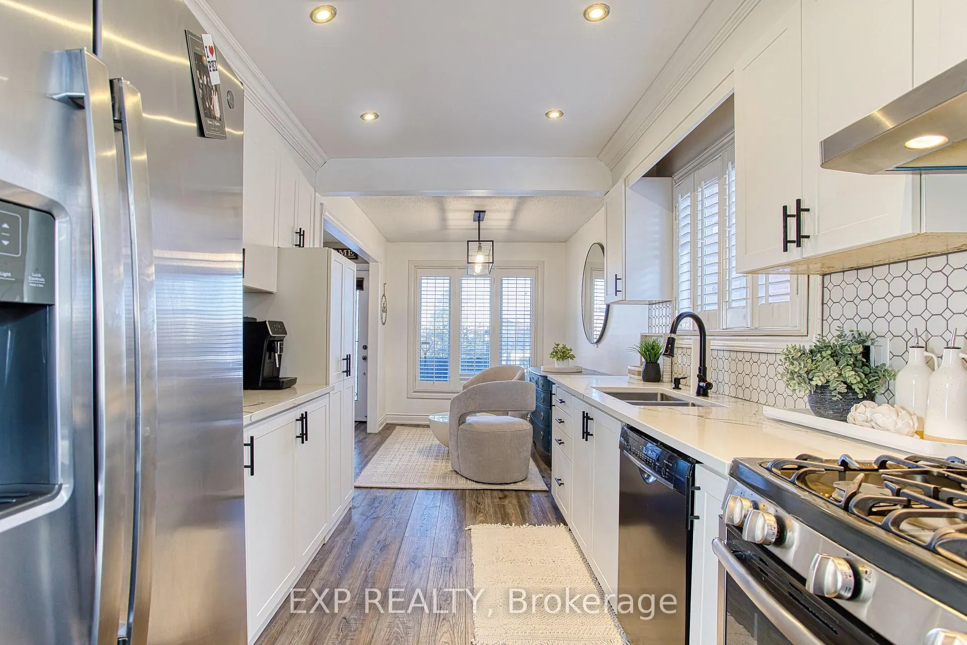 Photo 11 of 39 Regis Court, Hamilton, Stoney Creek — HOMEH