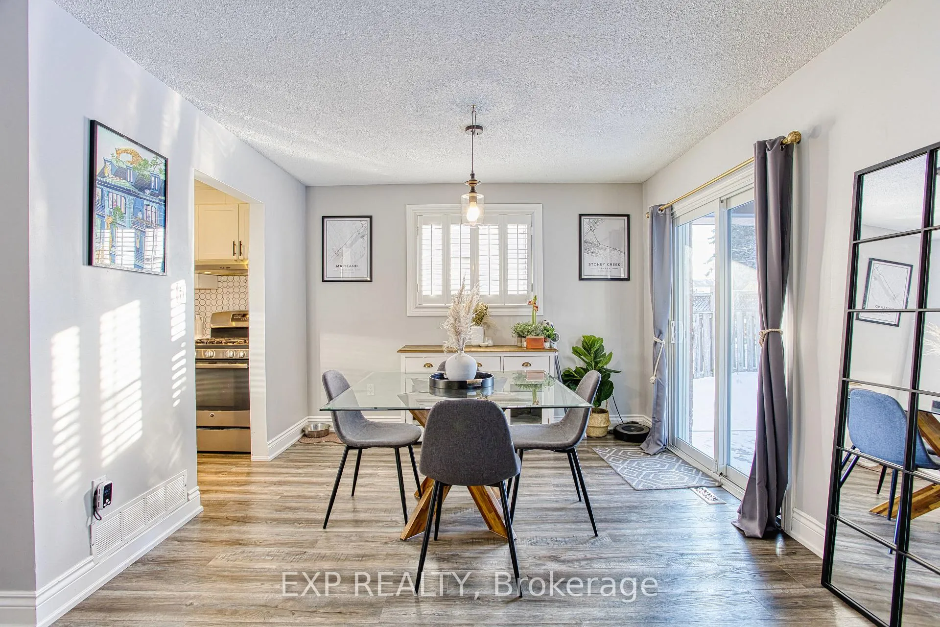 Photo 13 of 39 Regis Court, Hamilton, Stoney Creek — HOMEH