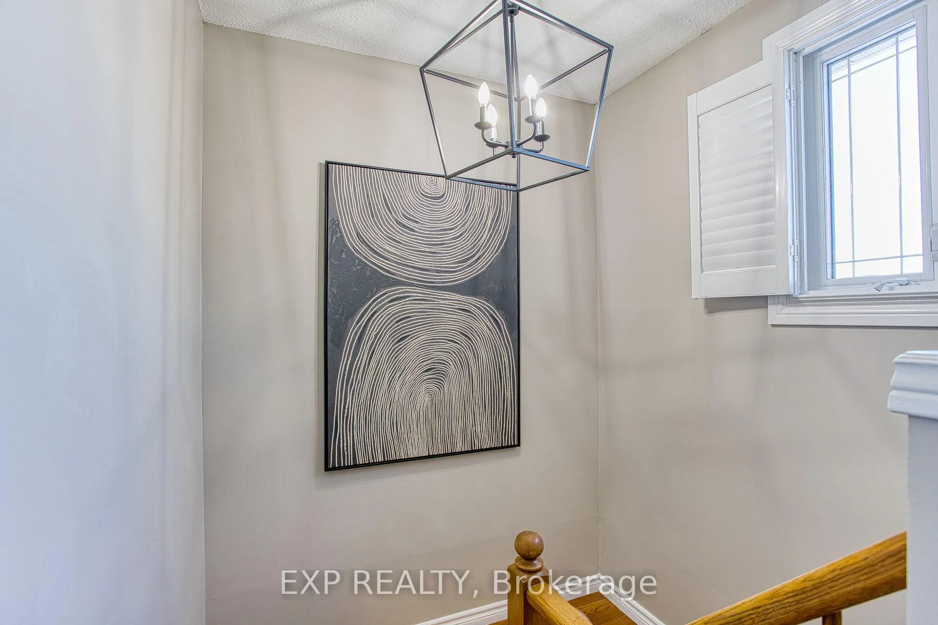Photo 19 of 39 Regis Court, Hamilton, Stoney Creek — HOMEH