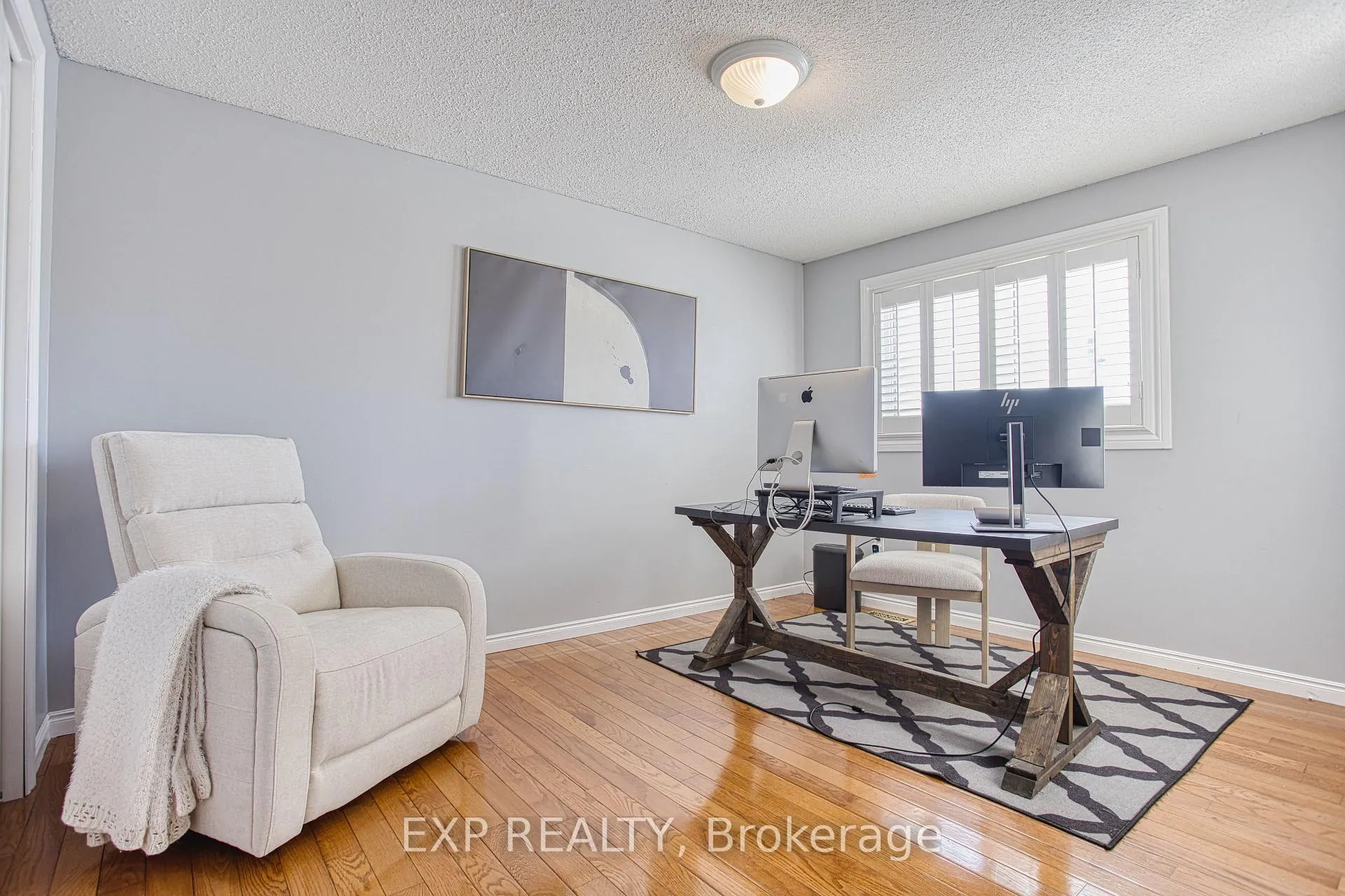 Photo 21 of 39 Regis Court, Hamilton, Stoney Creek — HOMEH