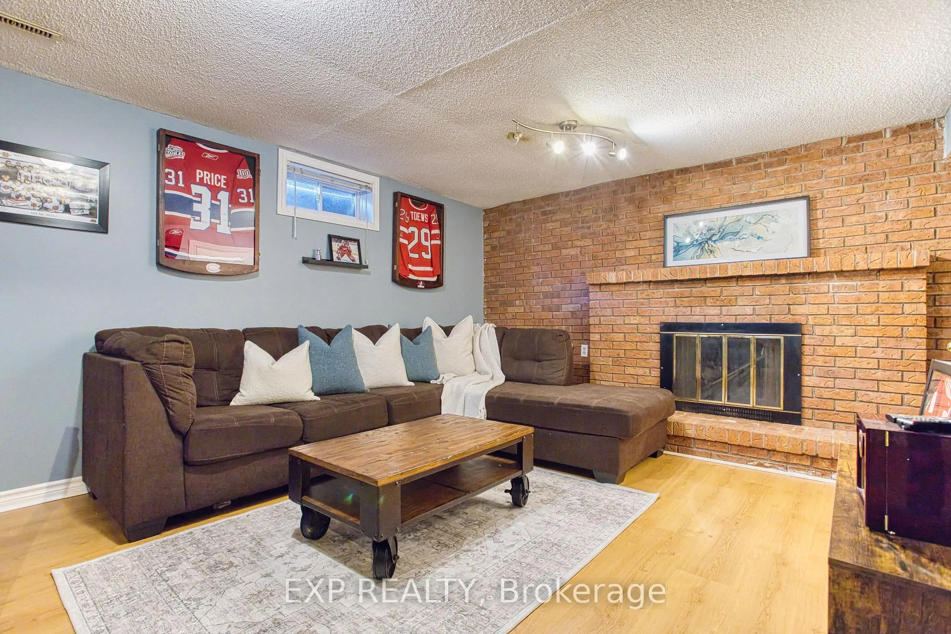 Photo 26 of 39 Regis Court, Hamilton, Stoney Creek — HOMEH